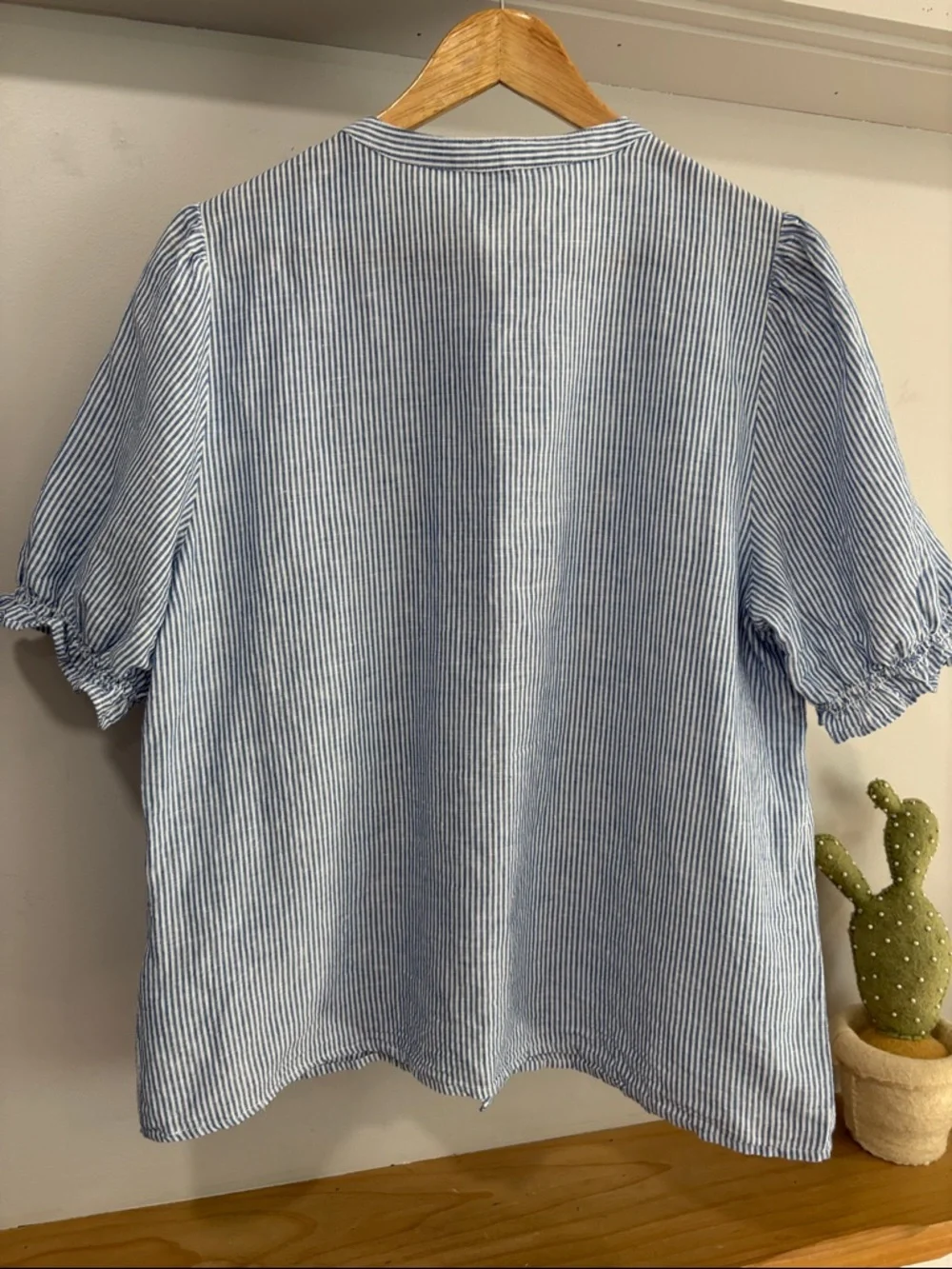 J. Crew Linen Blend Poplin Puff Sleeve Ruffle Top, Size L, New without Tag